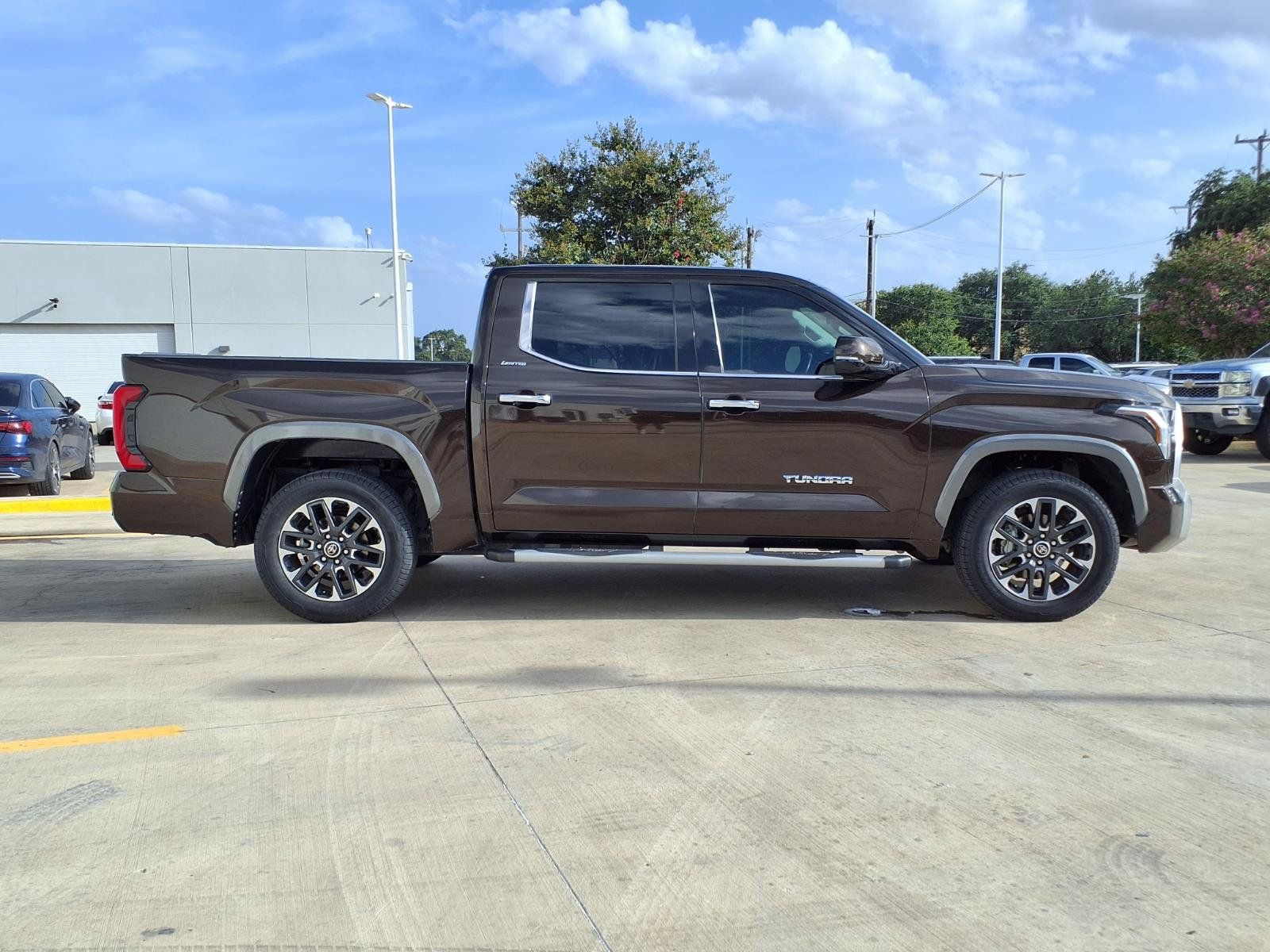 Used 2022 Toyota Tundra Limited RWD image 4