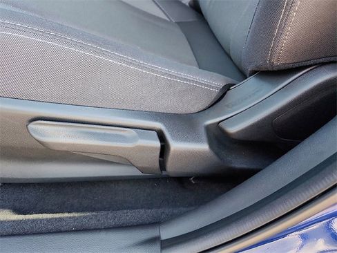 Certified 2025 Subaru Crosstrek 2.0i image 14