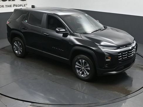 New 2026 Chevrolet Equinox LT w/ Safety and Technology Package FWD image 26