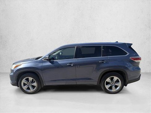 Used 2016 Toyota Highlander Limited FWD image 2