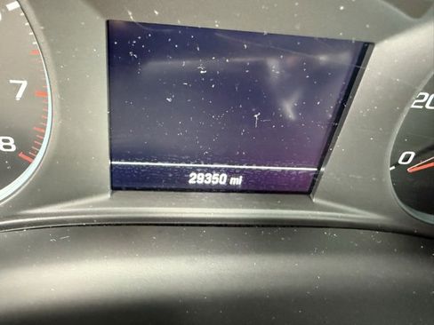 Used 2023 Chevrolet Traverse LT image 8