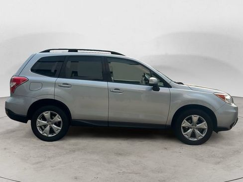 Used 2015 Subaru Forester 2.5i Premium w/ All-Weather Package AWD/4WD image 4
