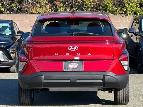 New 2026 Hyundai Kona SE image 7