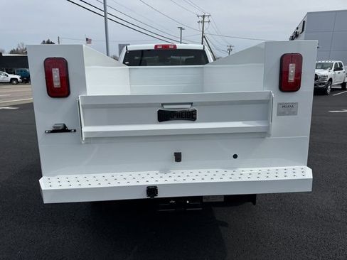 New 2024 RAM 2500 Tradesman w/ Chrome Appearance Group image 4