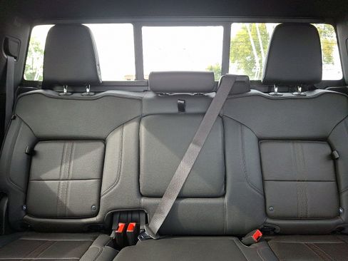 Used 2024 Chevrolet Silverado 2500 High Country image 19