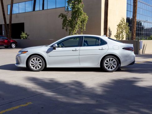 Used 2024 Toyota Camry LE FWD image 7