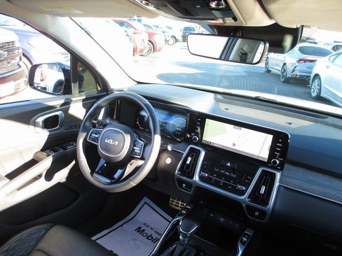 Used 2023 Kia Sorento SX Prestige image 22