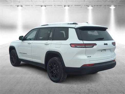New 2025 Jeep Grand Cherokee L Altitude image 6