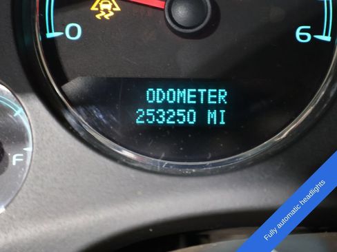 Used 2007 GMC Yukon SLT w/ SLT Preferred Equipment Group AWD/4WD image 4