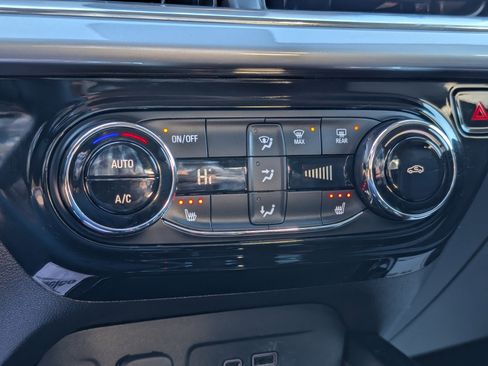 Used 2024 Chevrolet Trax LT w/ Driver Confidence Package image 20