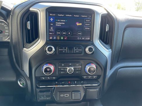 Used 2021 GMC Sierra 1500 SLT w/ SLT Premium Package AWD/4WD image 8