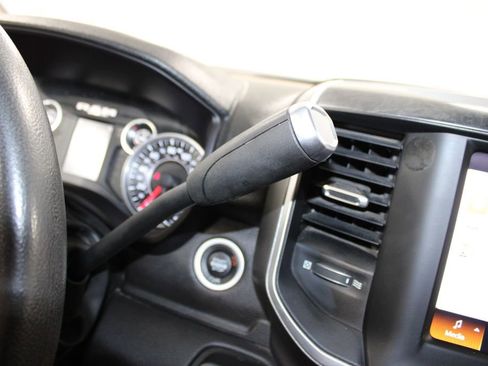 Used 2022 RAM 3500 Big Horn image 39