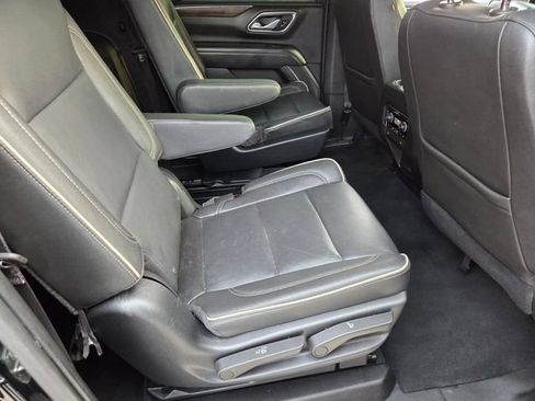 Certified 2021 Chevrolet Suburban Premier w/ Premium Package AWD/4WD image 15