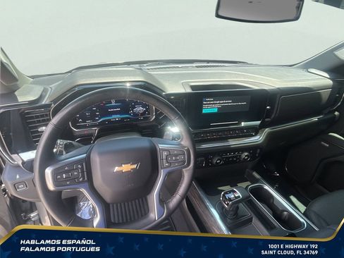 Used 2025 Chevrolet Silverado 1500 LTZ w/ Z71 Off-Road Package AWD/4WD image 15