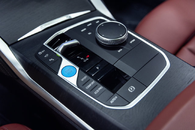 Certified 2024 BMW i4 eDrive40 w/ M Sport Package RWD image 16