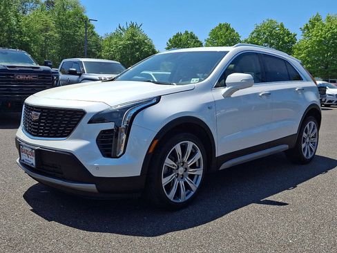 Used 2023 Cadillac XT4 Premium Luxury w/ Cold Weather Package FWD image 3