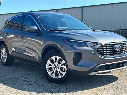 Used 2023 Ford Escape Active w/ Tech Pack #2 AWD/4WD image 37