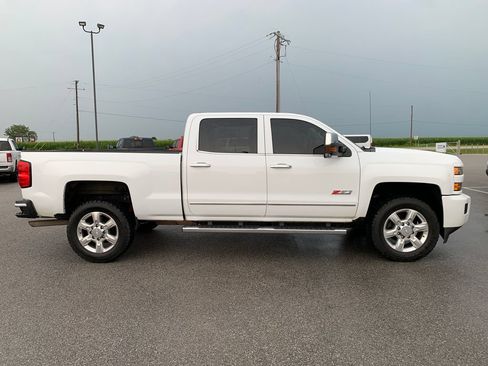 Used 2017 Chevrolet Silverado 2500 LTZ w/ Custom Sport Edition AWD/4WD image 27