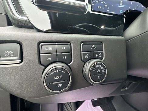 Certified 2022 Chevrolet Silverado 1500 LT Trail Boss image 7