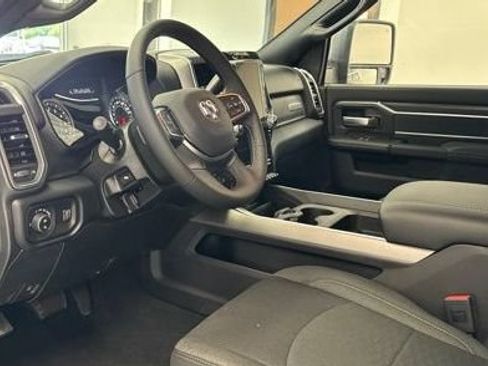 New 2026 RAM 2500 Big Horn AWD/4WD image 13