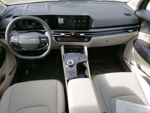 New 2026 Kia Sportage EX image 13