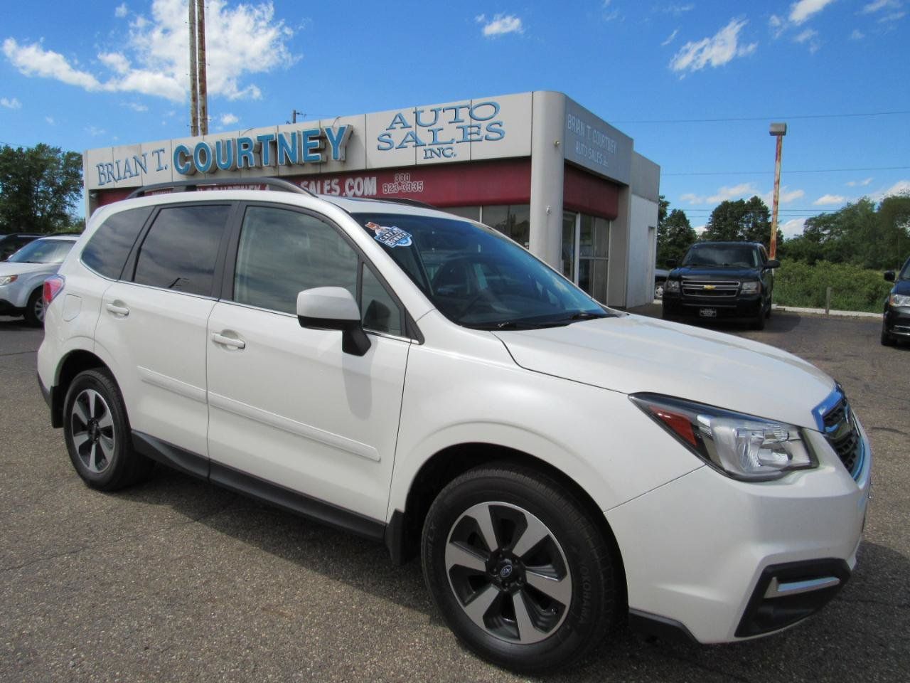 Used 2017 Subaru Forester 2.5i Limited AWD/4WD image 2