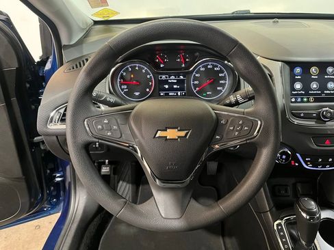 Used 2019 Chevrolet Cruze LT w/ Convenience Package image 20