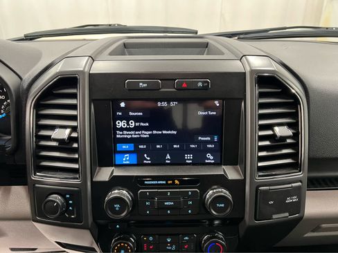 Used 2018 Ford F150 XLT w/ Equipment Group 302A Luxury image 22