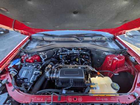 Used 2024 Ford Explorer XLT w/ Equipment Group 202A image 26