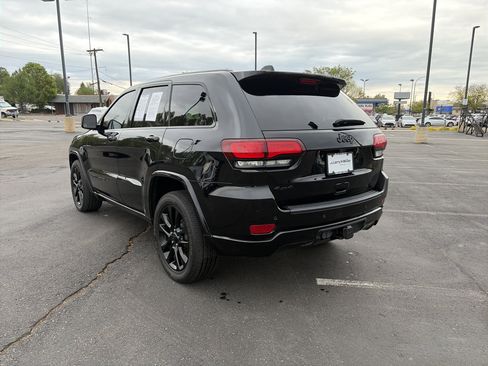 Used 2021 Jeep Grand Cherokee Laredo X AWD/4WD image 7
