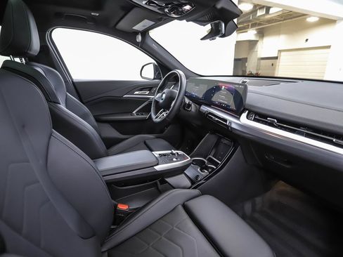 Certified 2026 BMW X2 xDrive28i AWD/4WD image 29