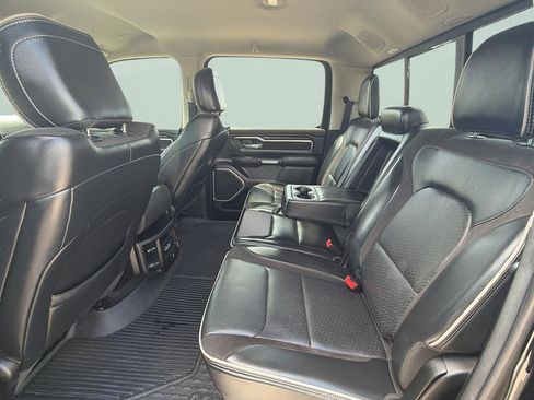 Used 2022 RAM 1500 Laramie AWD/4WD image 13