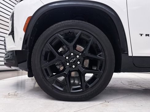 Used 2024 Chevrolet Traverse RS w/ LPO, Floor Liner Package image 17