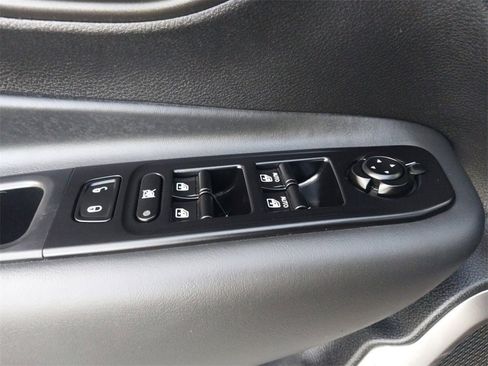 Used 2023 Jeep Renegade Limited w/ Sun/Sound Group image 20