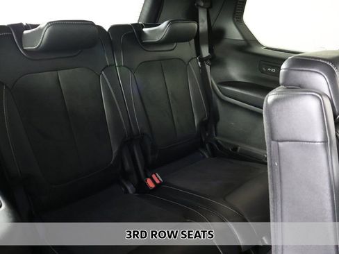 Used 2023 Jeep Grand Cherokee L Laredo image 7