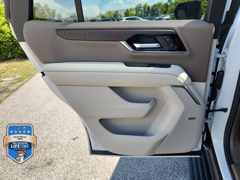 New 2026 GMC Yukon Denali AWD/4WD image 11