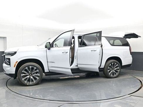 New 2026 Chevrolet Suburban High Country image 59