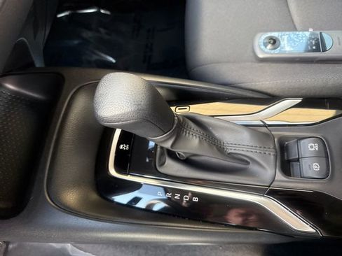 Used 2022 Toyota Corolla LE FWD image 18