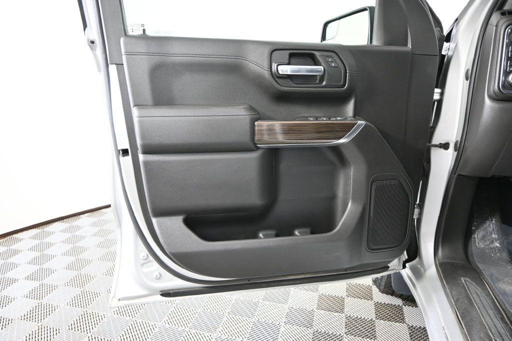 Used 2020 Chevrolet Silverado 1500 RST AWD/4WD image 18