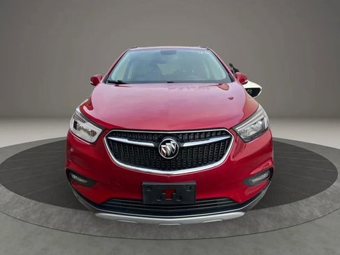 Used 2019 Buick Encore Sport Touring image 2