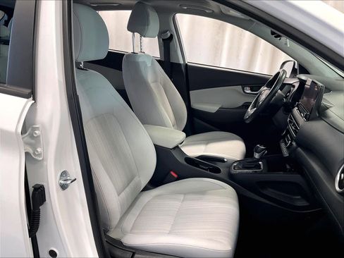 Certified 2023 Hyundai Kona SEL w/ Convenience Package image 11