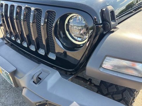Used 2023 Jeep Wrangler Sport AWD/4WD image 31