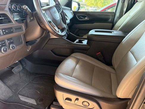 Used 2021 Chevrolet Suburban Z71 AWD/4WD image 8