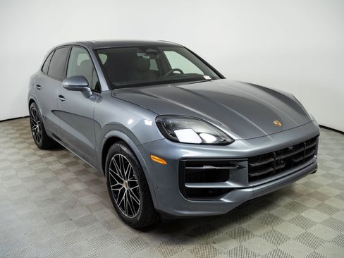 New 2026 Porsche Cayenne S AWD/4WD image 27
