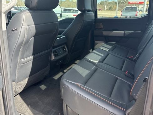 Used 2025 Ford F250 Lariat w/ Black Appearance Package image 3