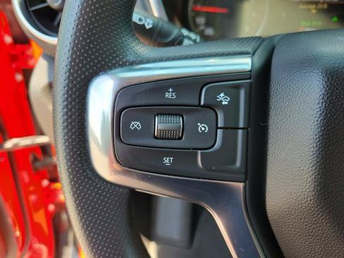 Used 2025 Chevrolet Blazer LT AWD/4WD image 17