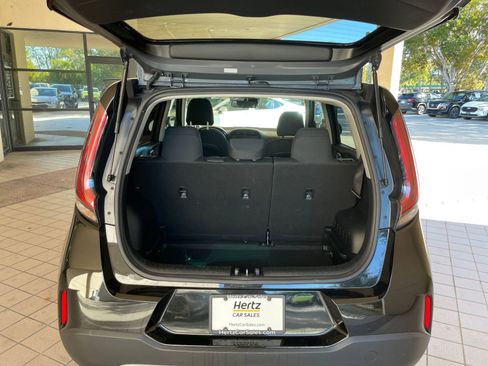 Used 2025 Kia Soul LX w/ LX Technology Package image 24