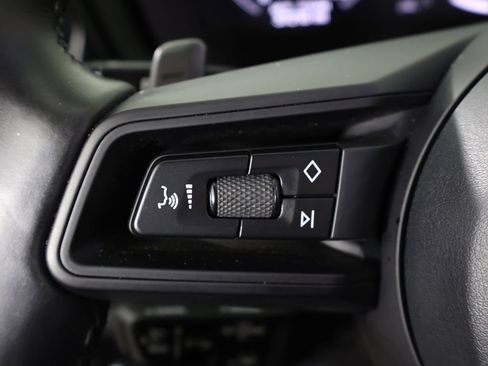 Used 2024 Porsche Cayenne AWD/4WD image 47