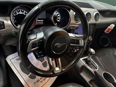 Used 2020 Ford Mustang Premium image 17