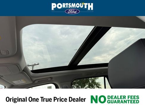 New 2025 Ford Expedition Active image 11